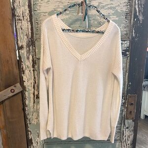 Elegant White V-Neck Sweater